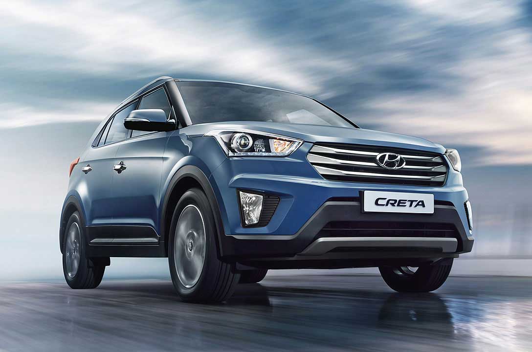 Side front view of navy Creta